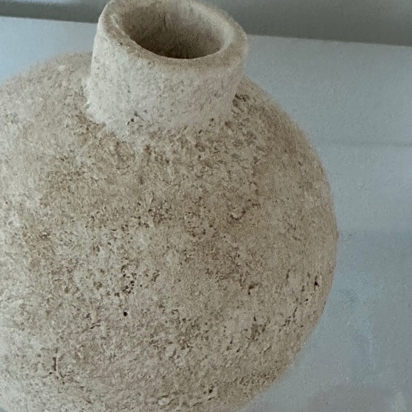 2 Vases by Threshold - Picture 4 of 5